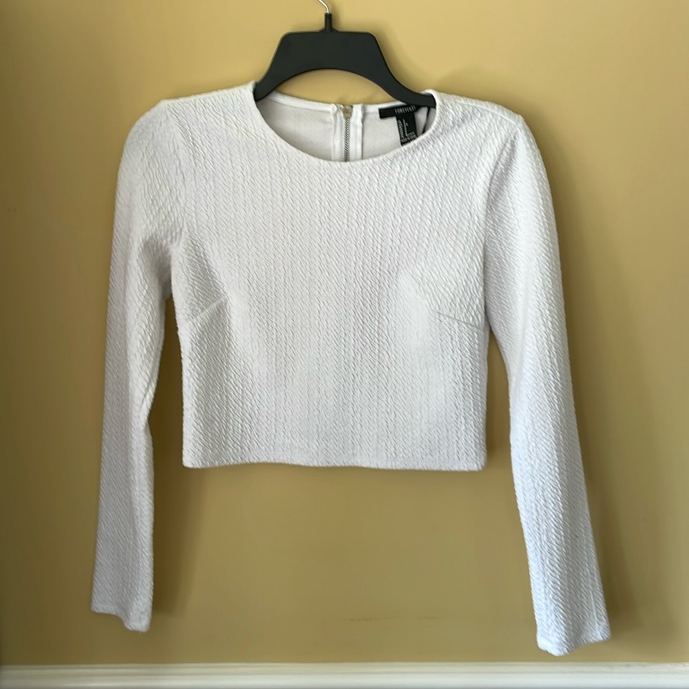 Forever 21 small white long sleeved crop top